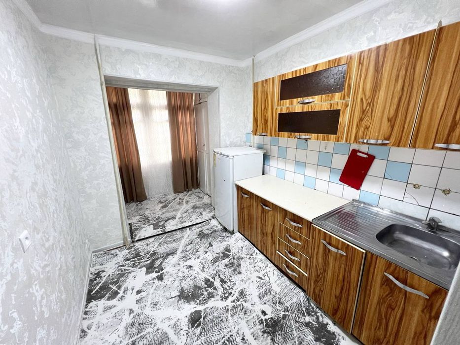 . РАЗДЕЛКА,Чиланзар 23 Квартал, 2\3\5, Продаётся Квартира