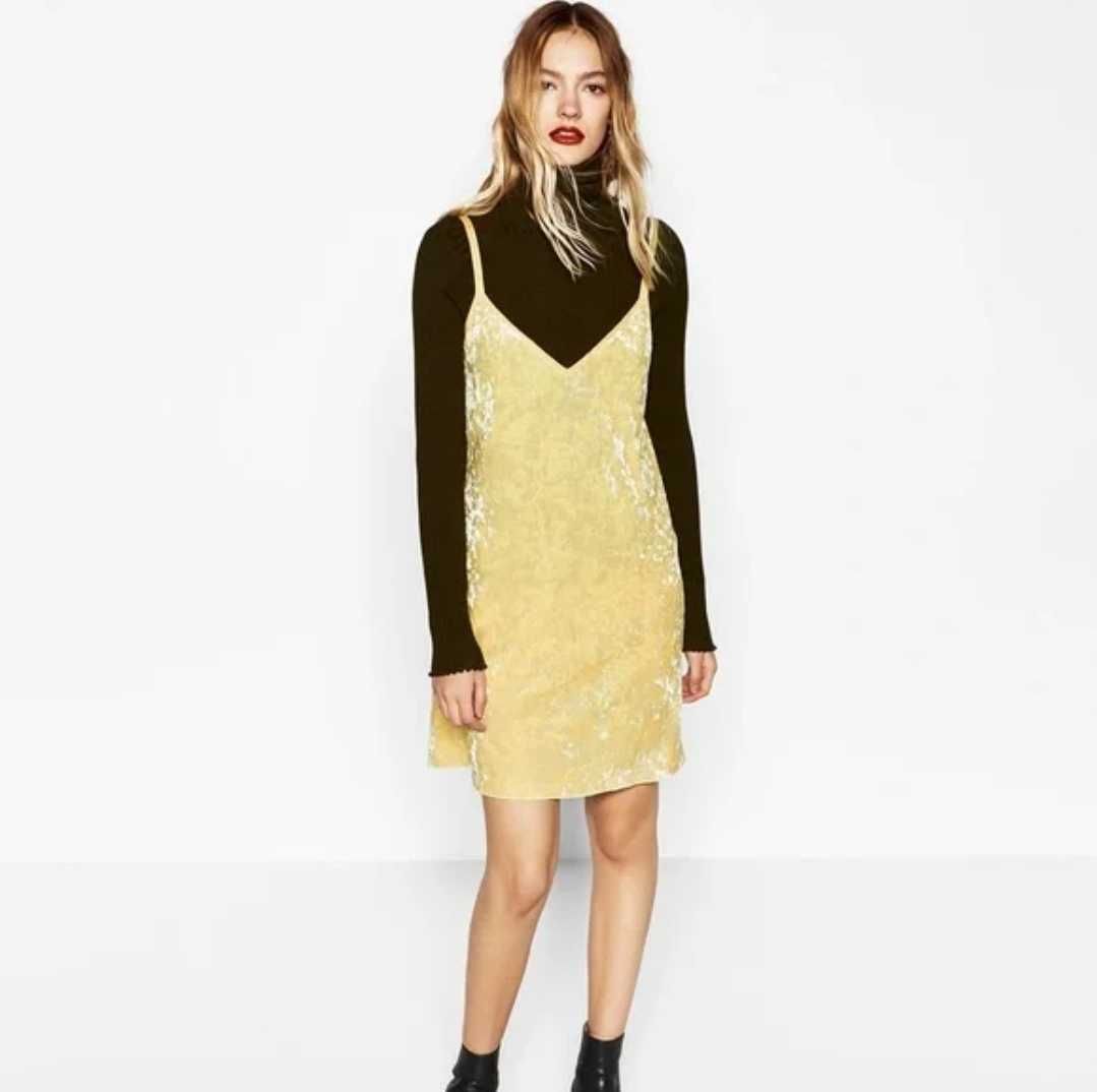 Zara къса рокля от жълто кадифе