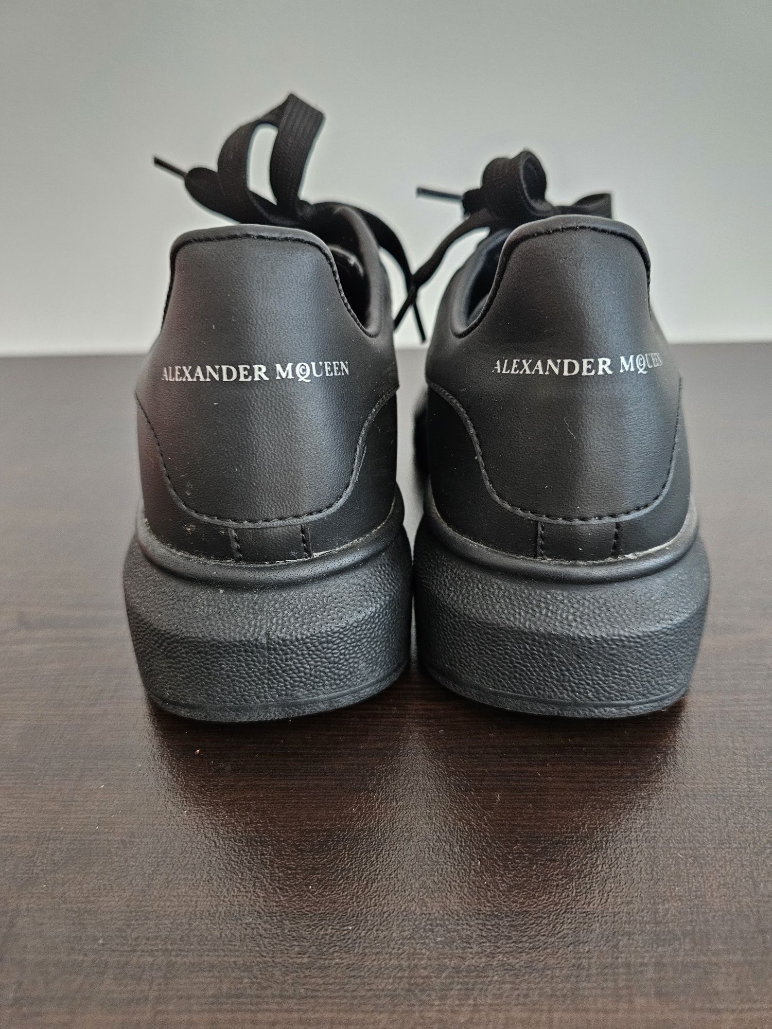 Alexander McQueen номер 36