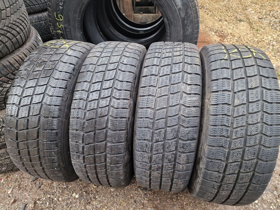 Anvelope 235/65R16C marca Vredestein, cu jante, DOT 2023, 6.5 mm