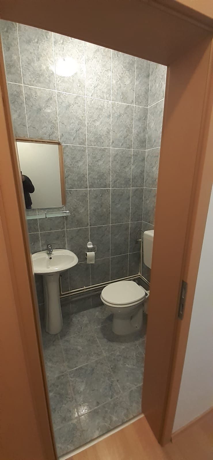 Apartament 3 camere nemobilat zona Stadion