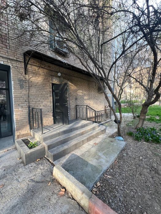 здаеотса аренда под офис либа под бизнес мирза улугбек ц2  17  школа