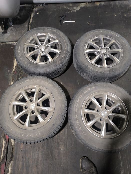 продам диски с резиной в сборе 175/70. R13