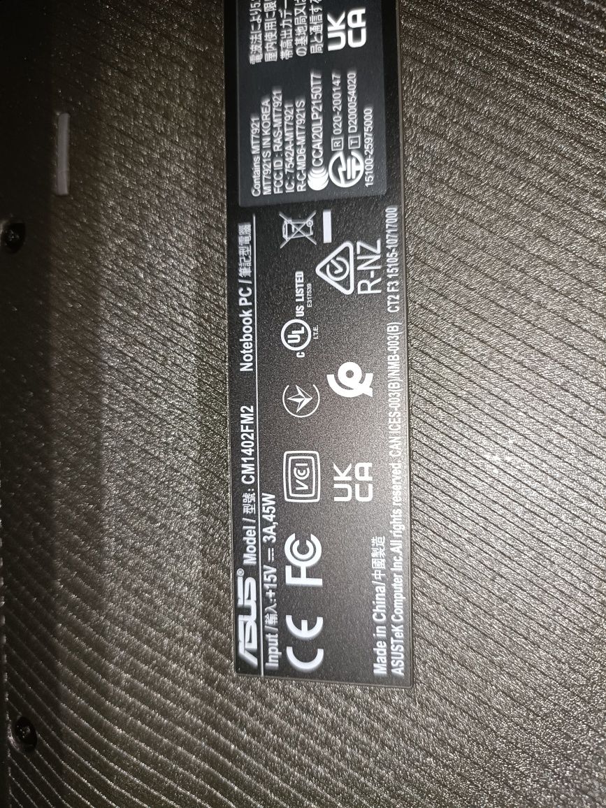 Vând ASUS Chromebook