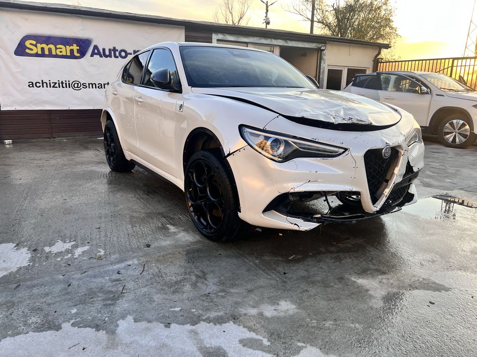 Alfa Romeo Quadrifoglio 2021 avariat.