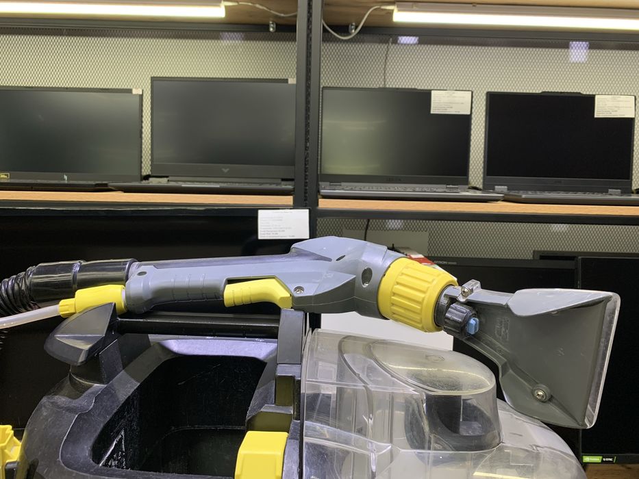 Моющий пылесос Karcher Puzzi 8/1 C, серый, 1167/А10