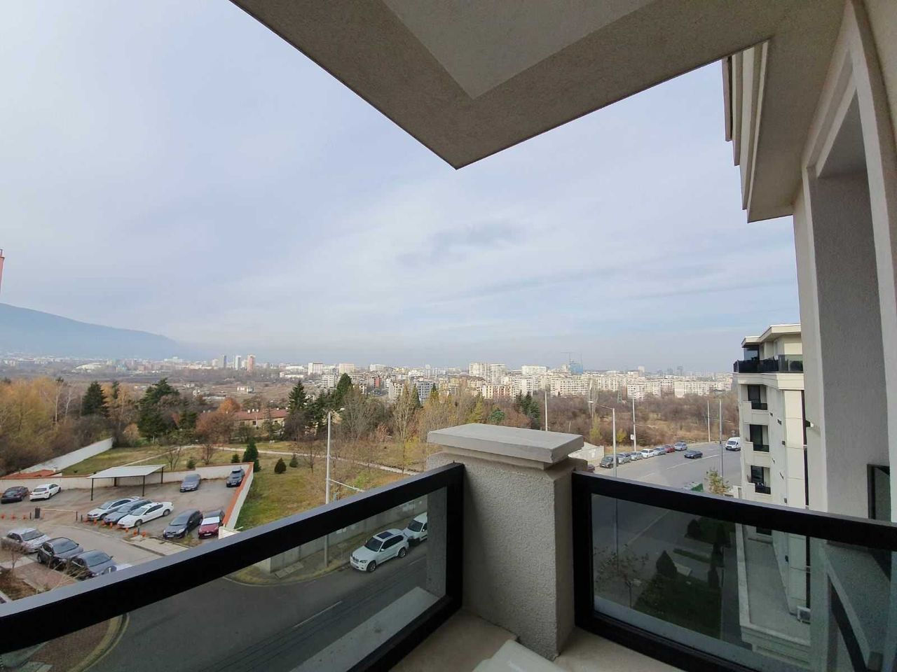 Дава се под наем Двустаен апартамент в София, Младост 2 - 60 кв.м за 1100 € - Снимка #11
