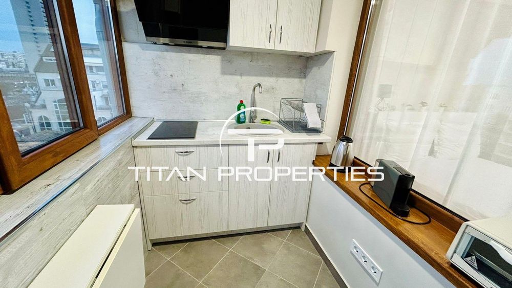 Дава се под наем Едностаен апартамент в Бургас, Център - 35 кв.м за 408 € - Снимка #2