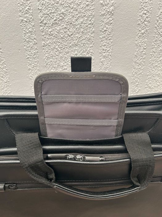 Geanta ThinkPad, din piele, pentru laptop 15".