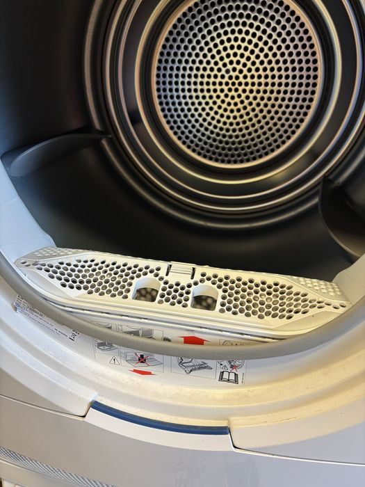 Vand masina de uscat haine Electrolux