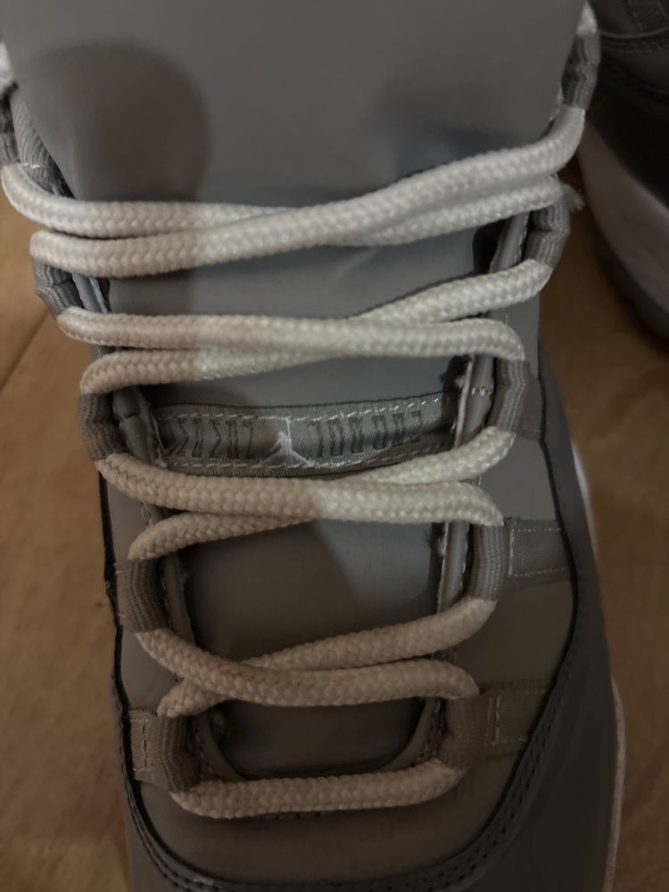 Jordan 11 серые
