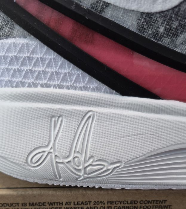 Încăltaminte sport Nike Kyrie 8