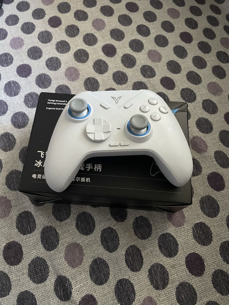 Продаю новый Геймпад XBox 360