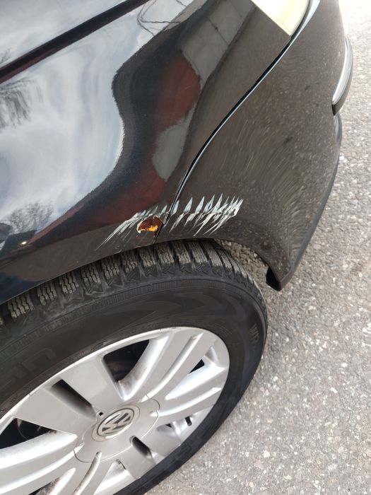 Vând  wv jeta 1.6 benzina toate actele la  zi ofer fiscal ..negociabil