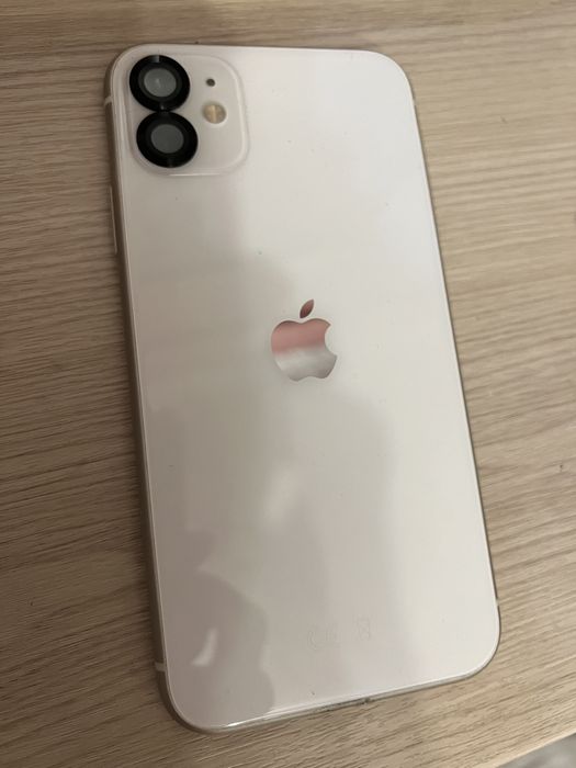 Продам iPhone 11