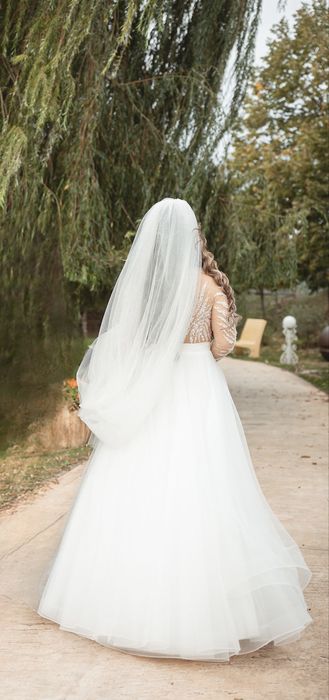 Rochie de mireasa cu sutien incorporat purtata doar 3 ore!!