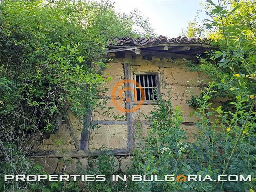 Селски имот перфектен за къща за гости в Еленския Балкан