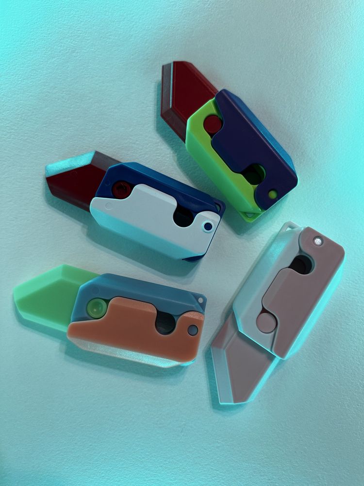 Игрушка-фиджет антистресс TikTok gravity knife 3d