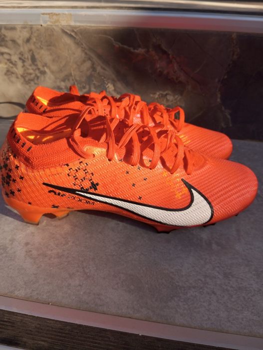 В продаже Новые Nike Mercurial Air Zoom! Скорость и контроль на поле.