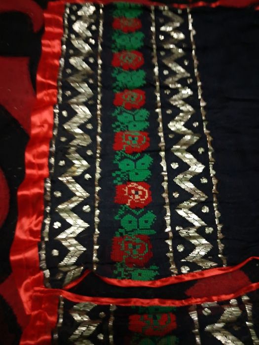 Zavelci  cu tel  catrinte