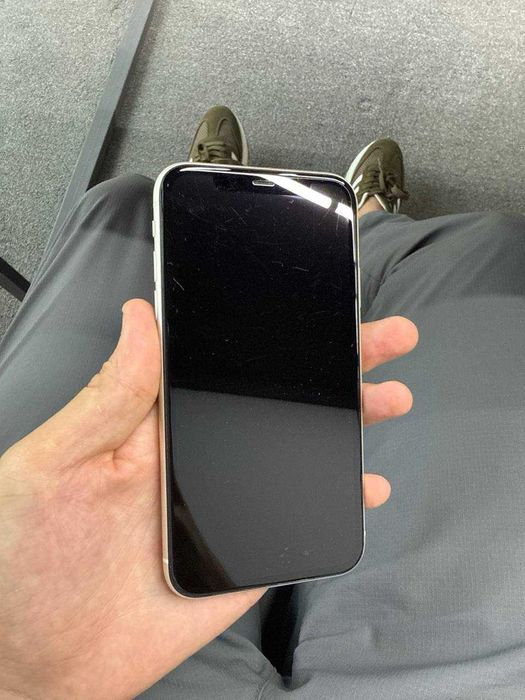 Iphone 11 sotiladi