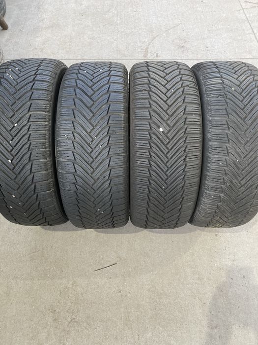 215/50/17 Michelin Alpin 6