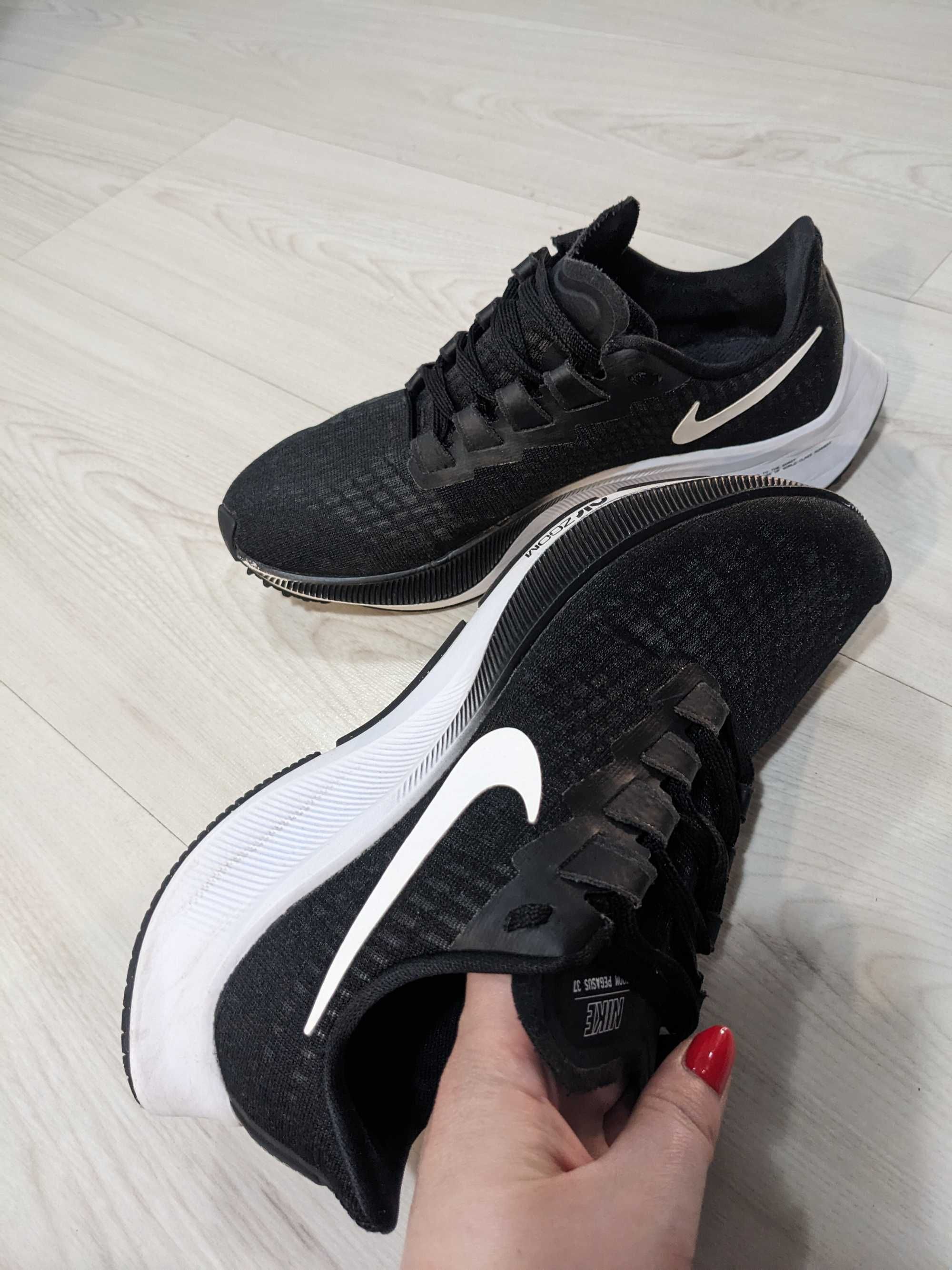 Дамски маратонки Nike