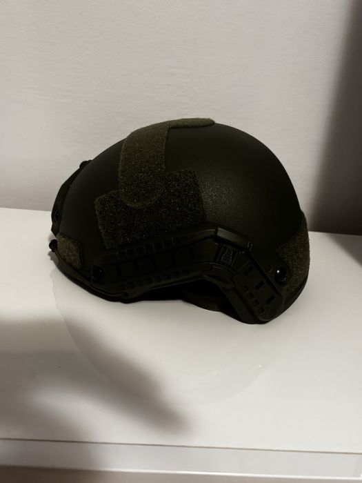 Vand casca de kevlar