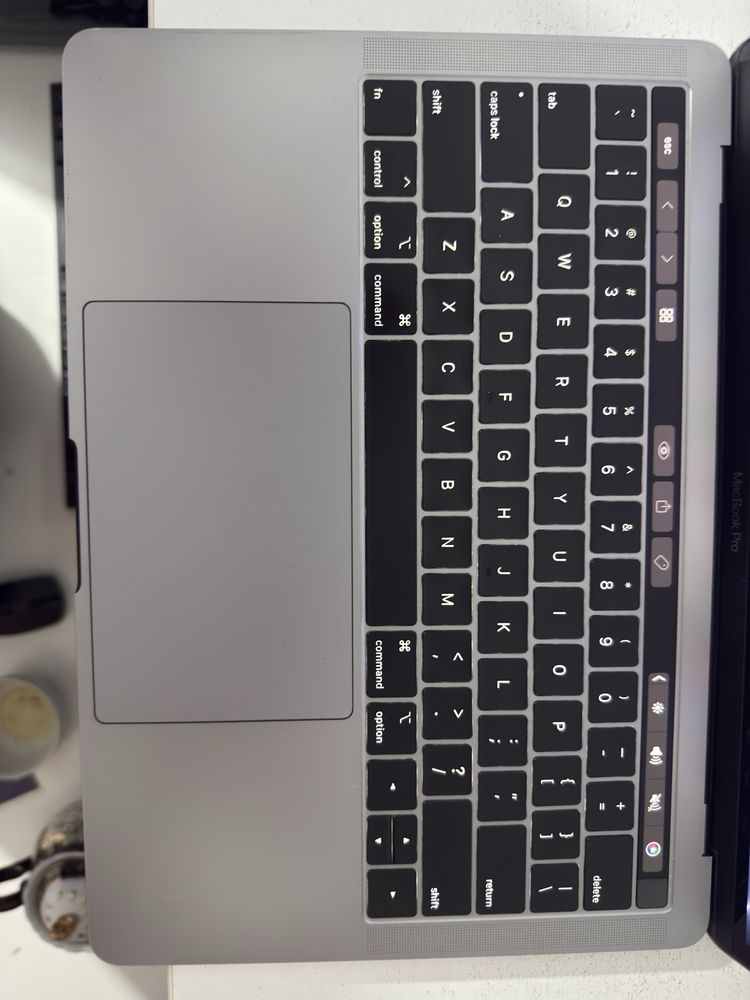 Macbook Pro 2019/i5/8/256