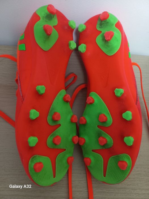 Ghete fotbal copii Adidas Predator