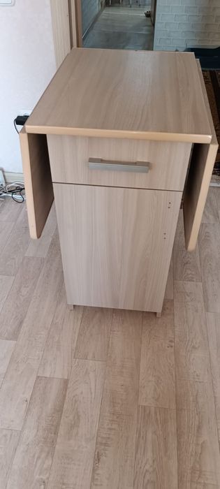 Продам стол письменный