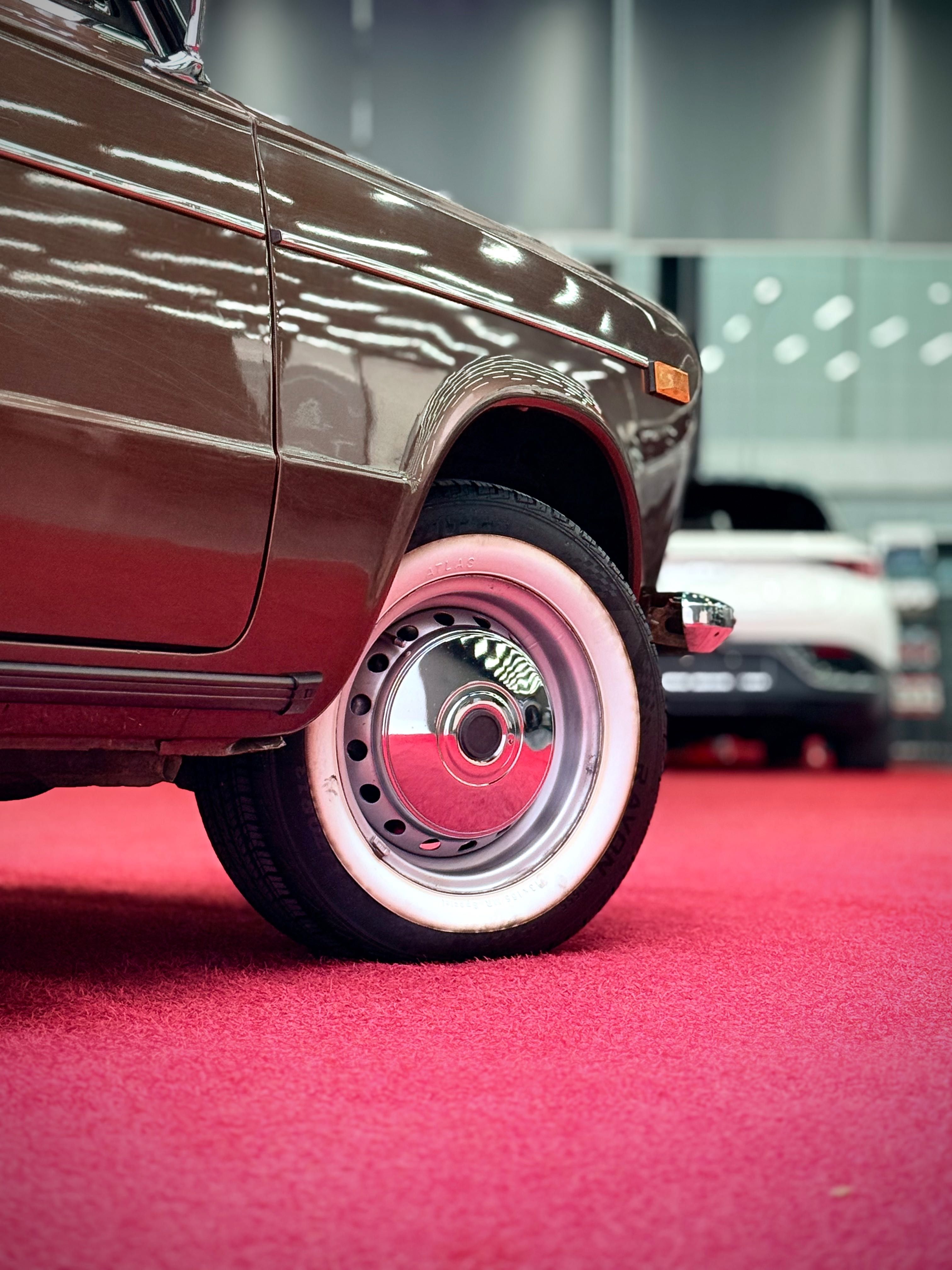 VAZ 2103  radnoy detal sotiladi