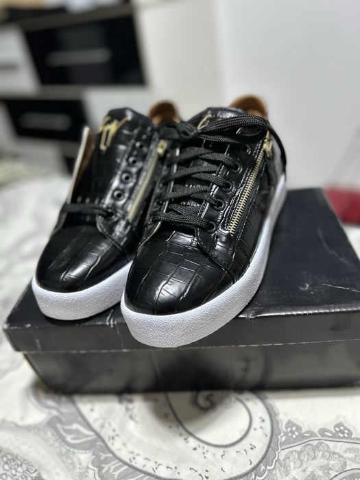 Giuseppe zanotti black