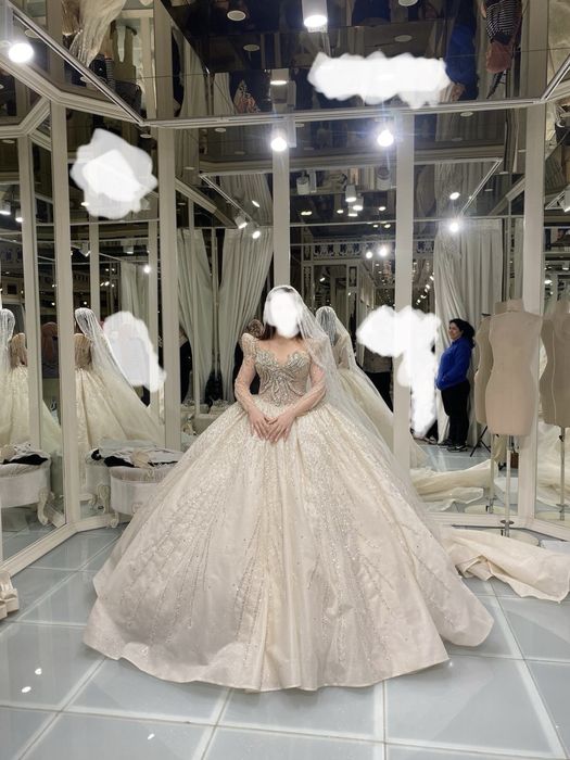 Rochie superba de mireasa (rochie + crinolina+voal+coronita)