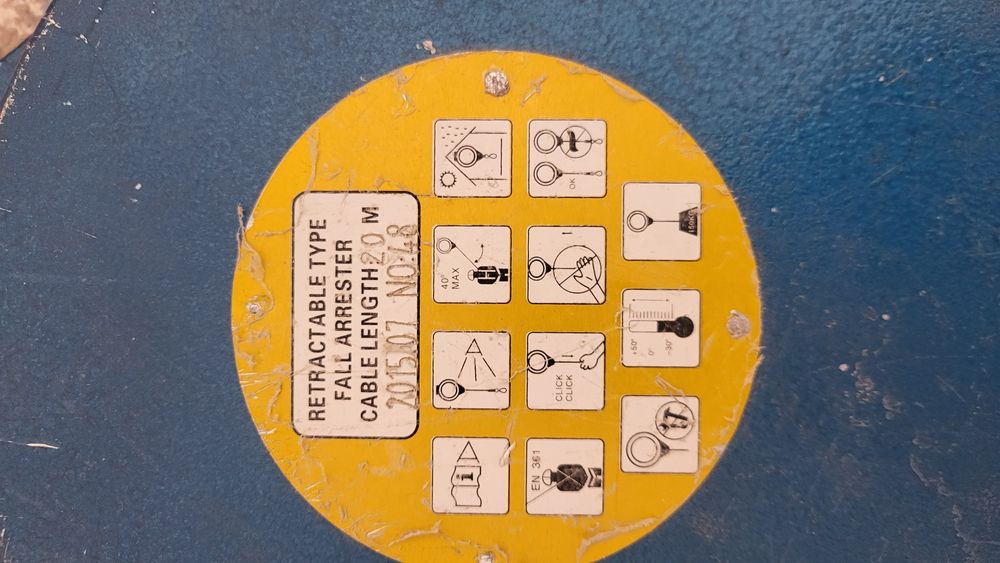 Устройство блокирующее инерционное втягивающего типа