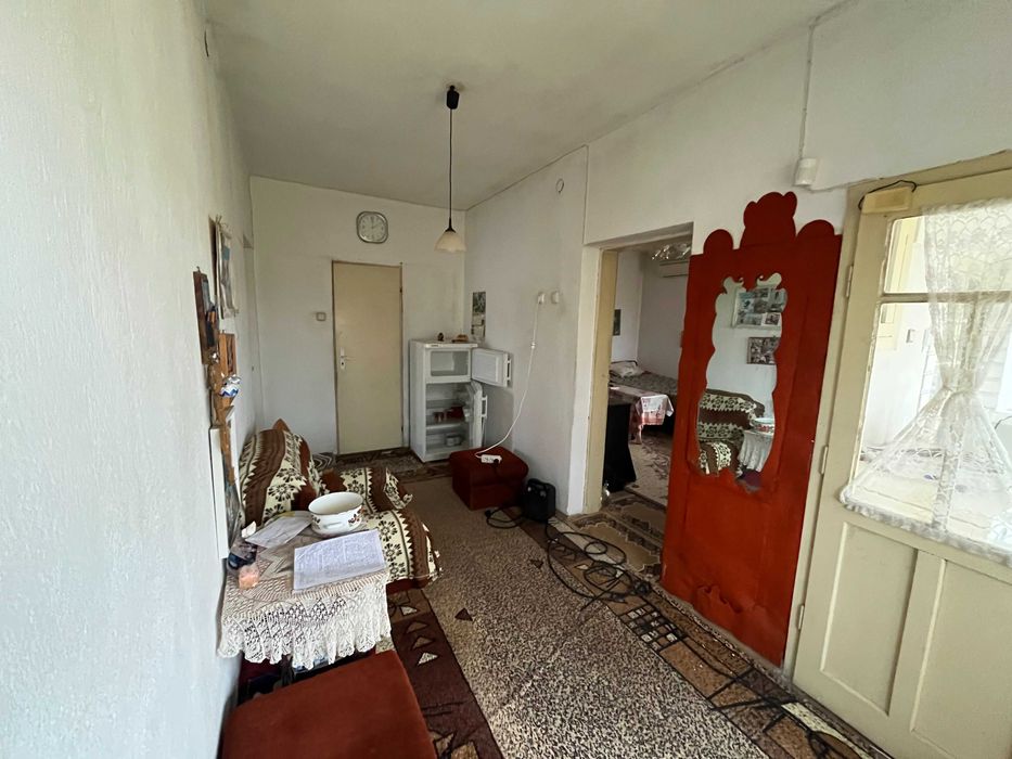 Продава къща в гр. Мъглиж