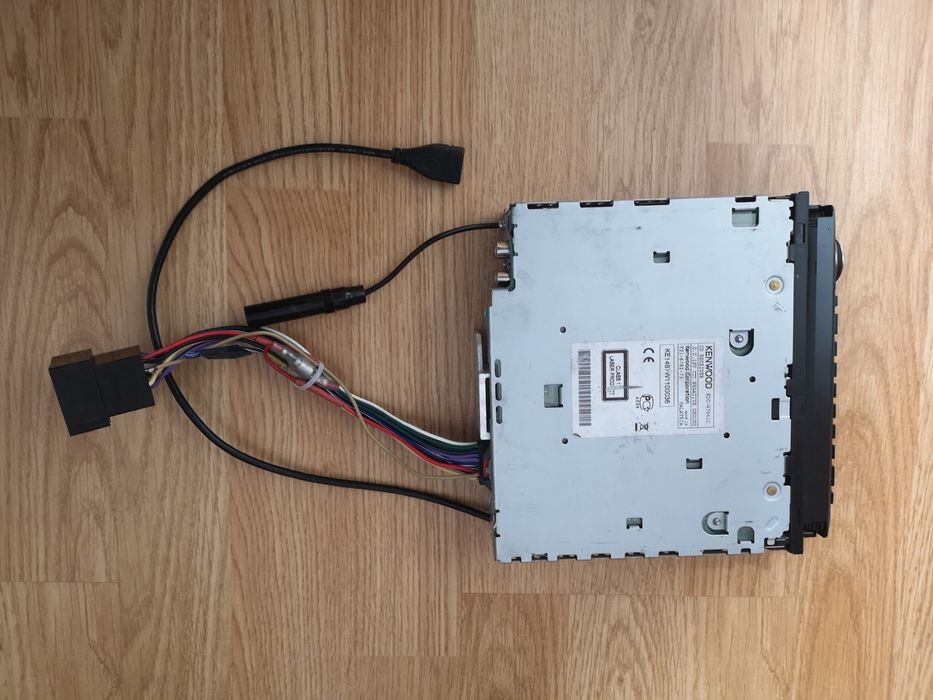 Vând casetofon auto