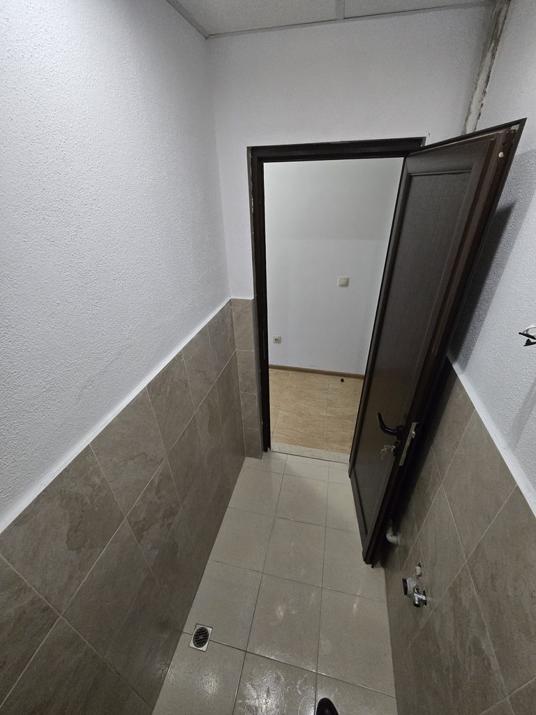 Дава се под наем Двустаен апартамент в Петрич - 70 кв.м за 280.5 € - Снимка #7