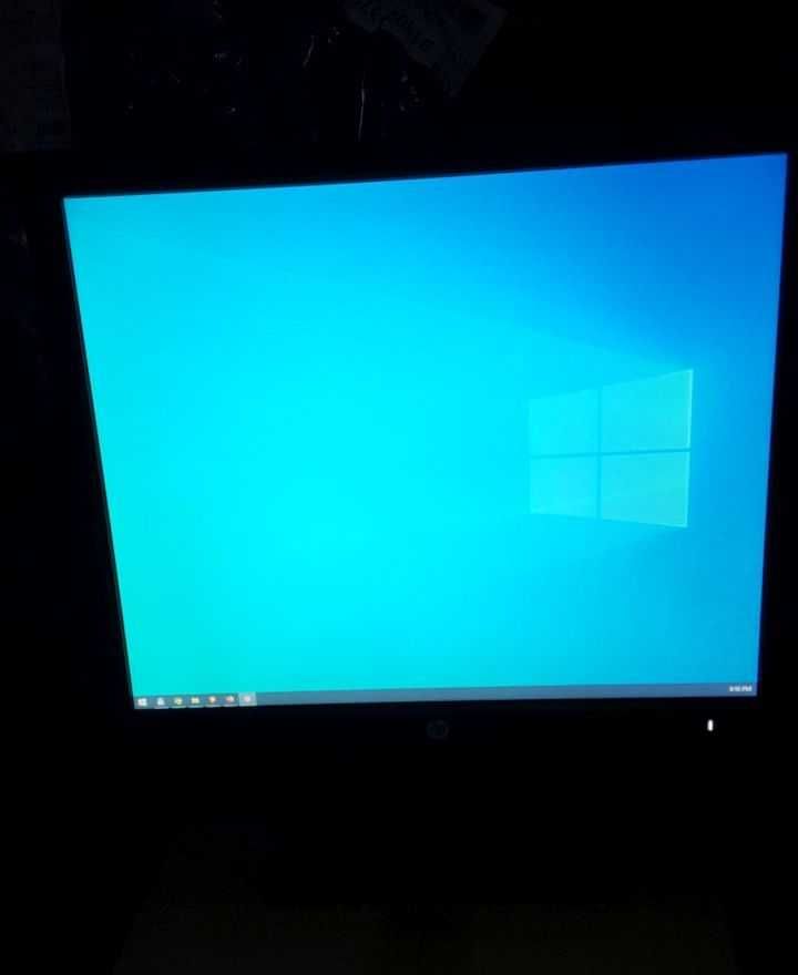 HP 17" inch monitor LED - ca NOI!