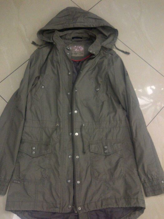 Haina eleganta cu gluga