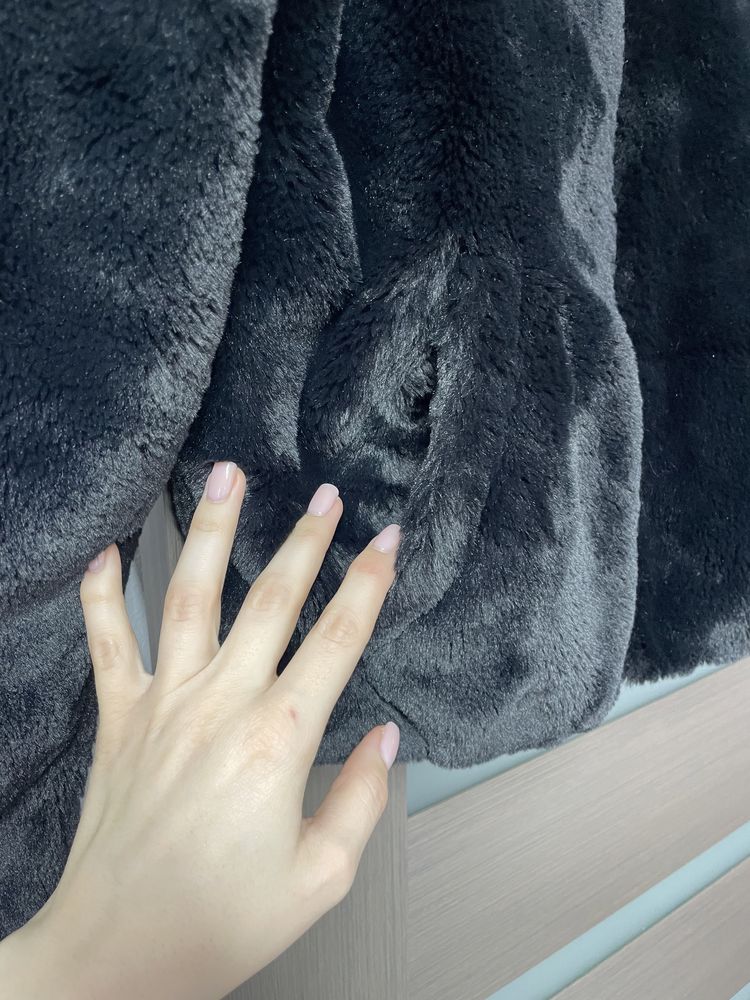 Blanita neagra Bershka
