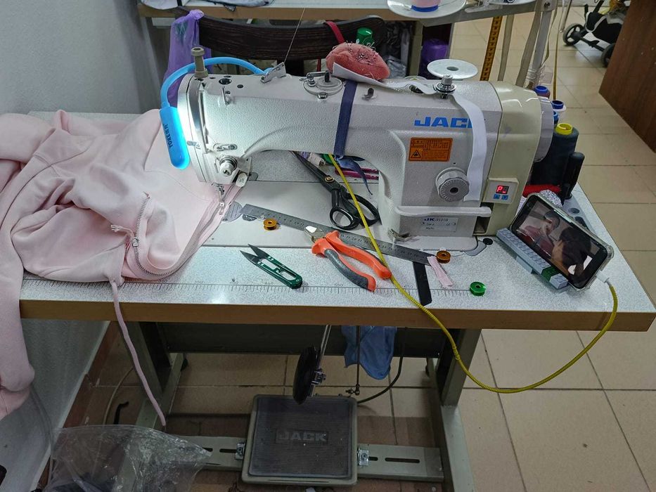 Швейная машина прямострочная