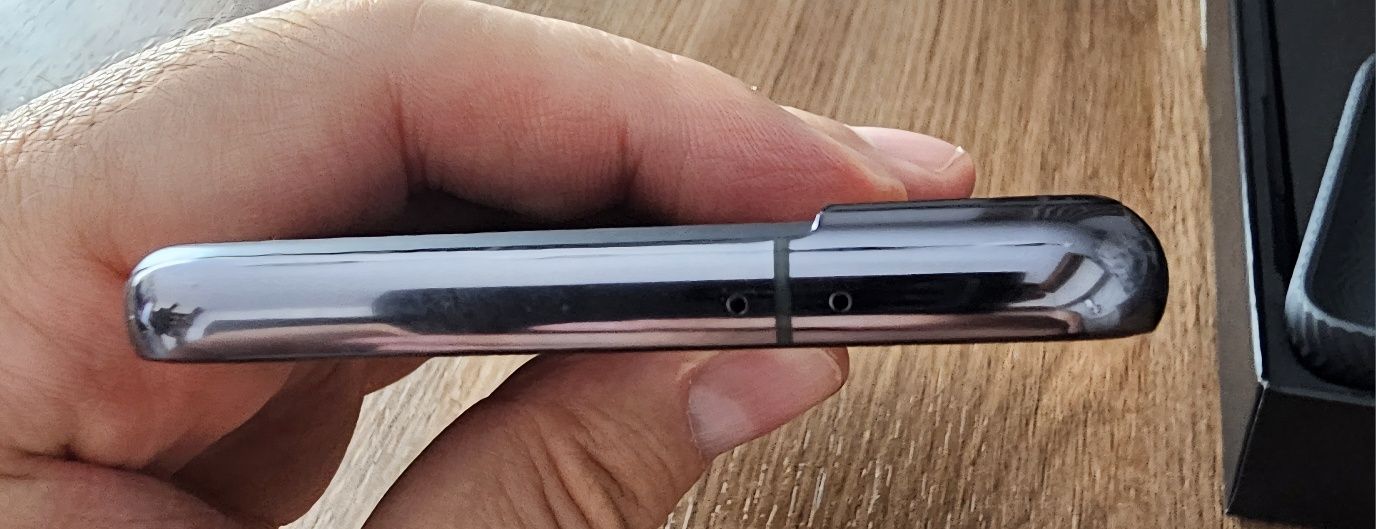 Samsung Galaxy S21 5G, 256 GB, Android 15,много запазен