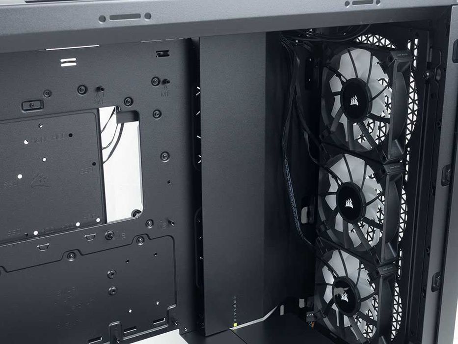 Corsair iCUE 5000D RGB Airflow Mid Tower