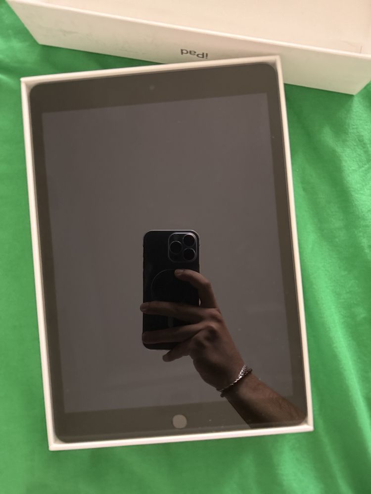 iPad (9th Generation) Wi-Fi USB-C A2609