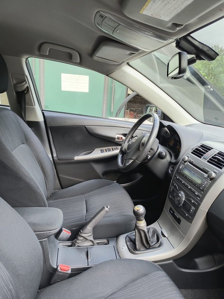 Toyota Corolla 2009 echipata SOL