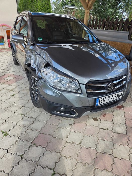 Vând Suzuki S Cross, 2016, CONFORT+, tracțiune integrală 4x4, avariat