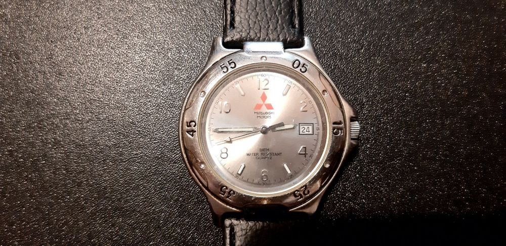 Рекламен часовник на Мицубиши