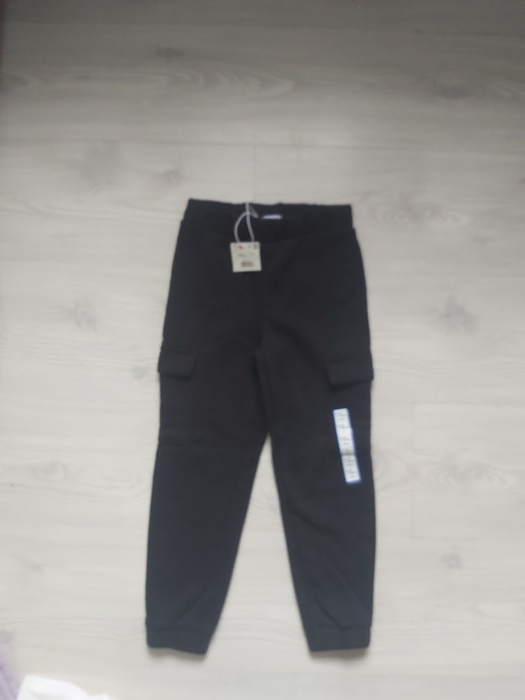 Pantaloni de trening Reserved noi unisex mărimea 116