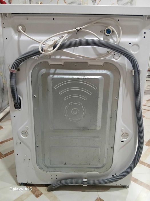 Стиральная машинка LG 8 кг.